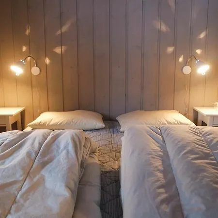 Three-bedroom Holiday In Prázdninový dům Sjusjoen