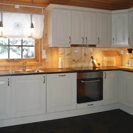 Three-bedroom Holiday In Prázdninový dům Sjusjoen